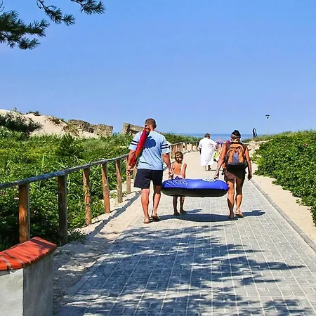 Дом отдыха Comfortable Homes With A Fireplace Боболин