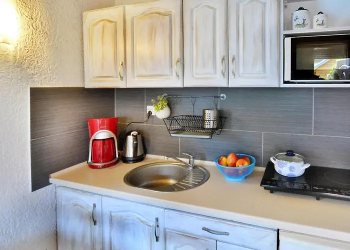 Comfortable Homes With A Fireplace